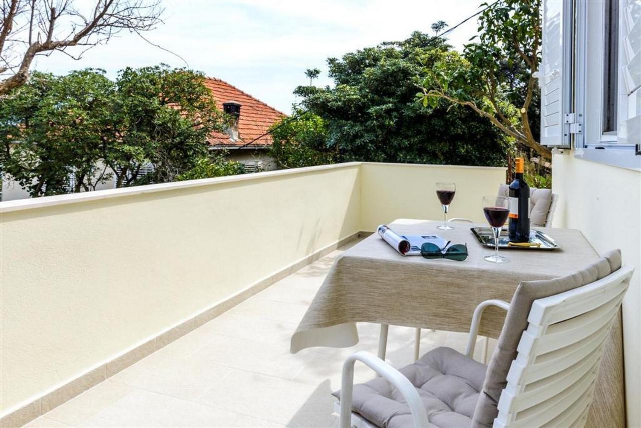 Guest House Rooms Rose Molunat Ngoại thất bức ảnh