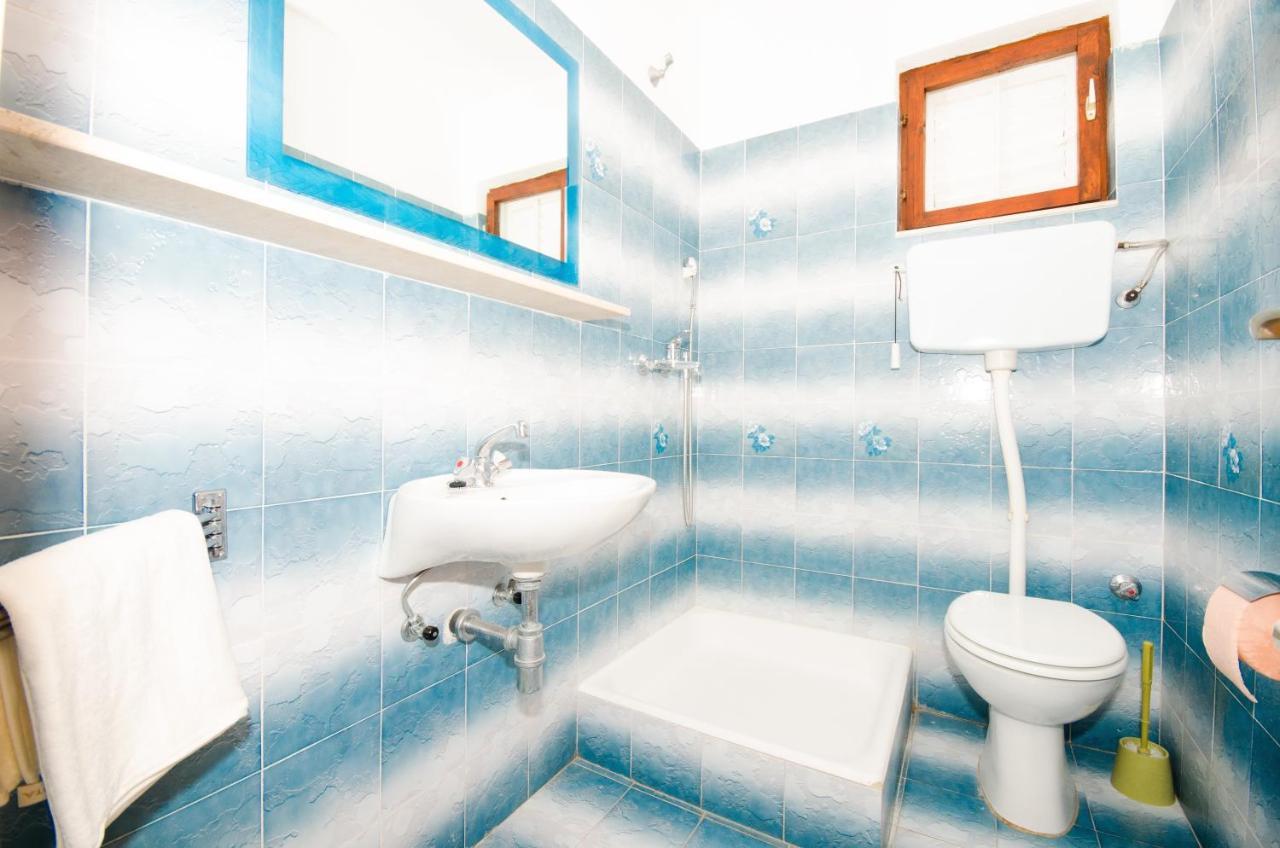Guest House Rooms Rose Molunat Ngoại thất bức ảnh